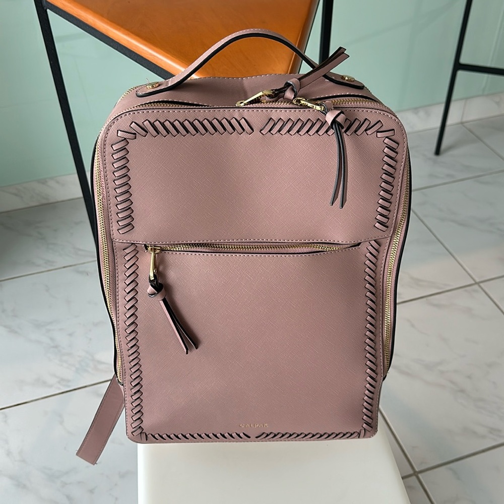 Kaya 15 inch Laptop Backpack ~ Mauve